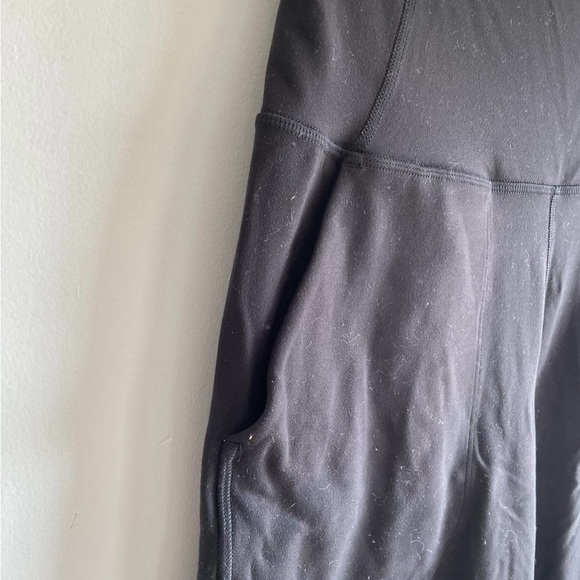 Lululemon Yoga Pants Cropped with pockets - Picture 6 of 7